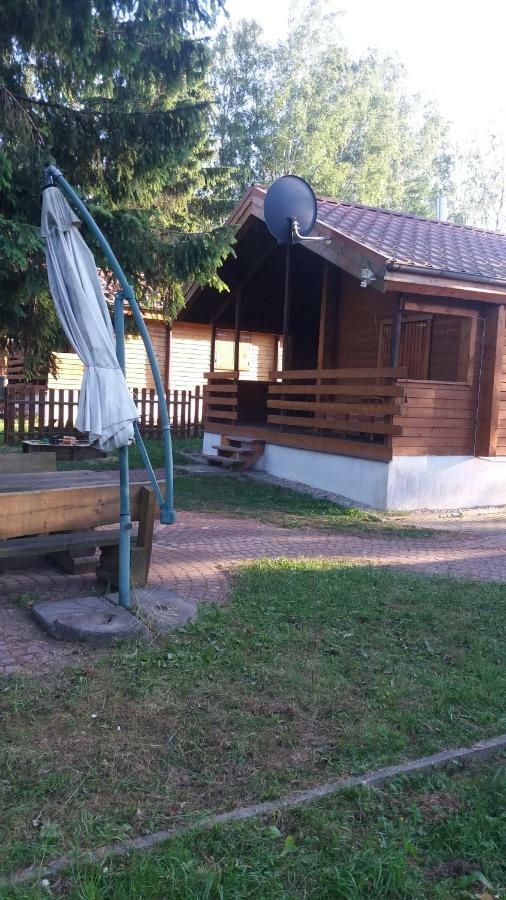 Domki Nad Jeziorem W Karlowicach Karlowice Kültér fotó