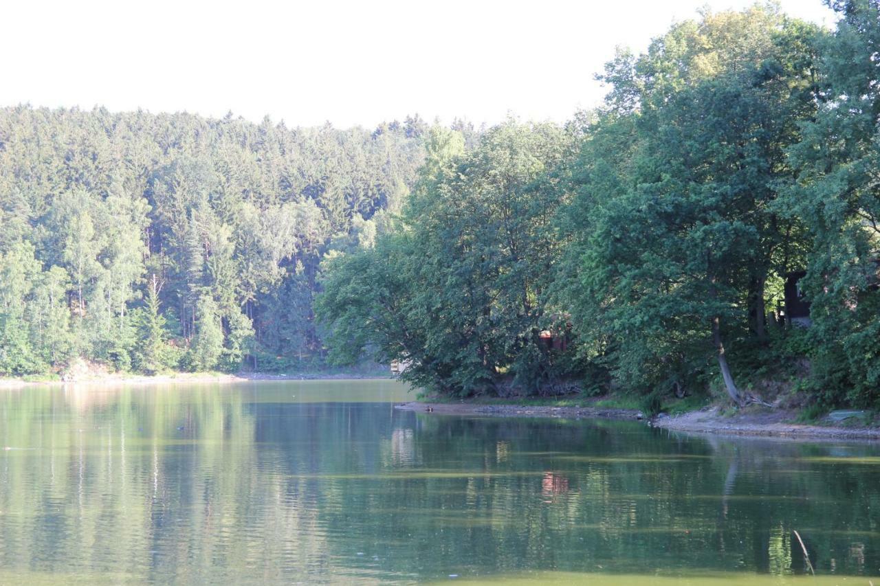 Domki Nad Jeziorem W Karlowicach Karlowice Kültér fotó
