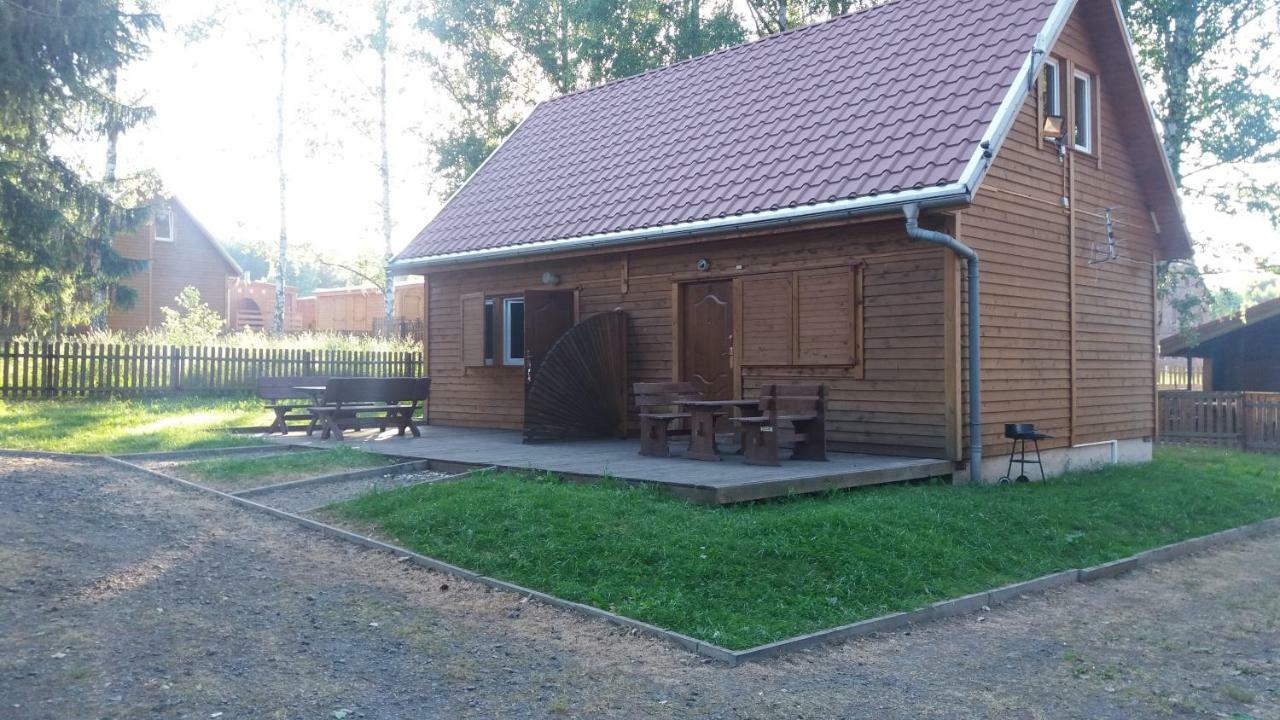 Domki Nad Jeziorem W Karlowicach Karlowice Kültér fotó