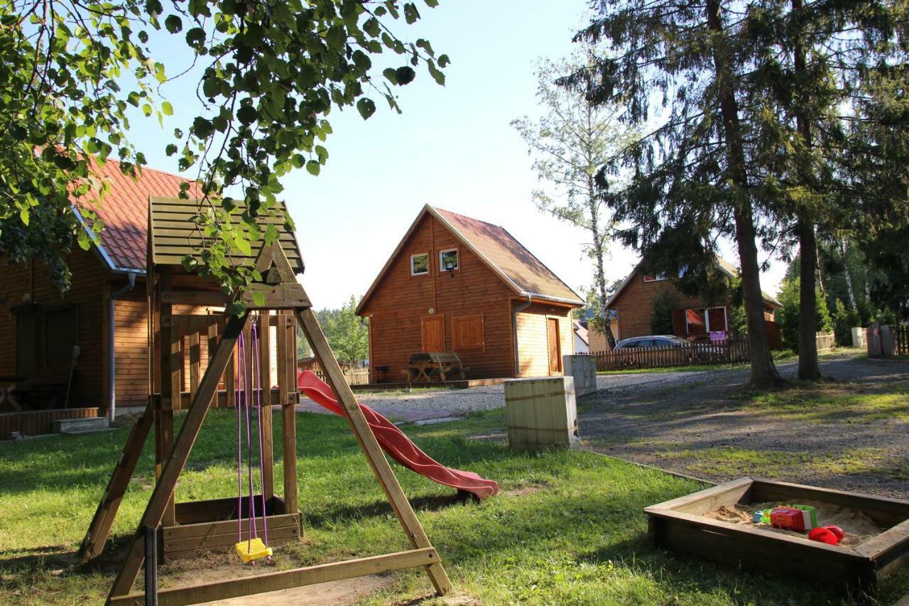 Domki Nad Jeziorem W Karlowicach Karlowice Kültér fotó