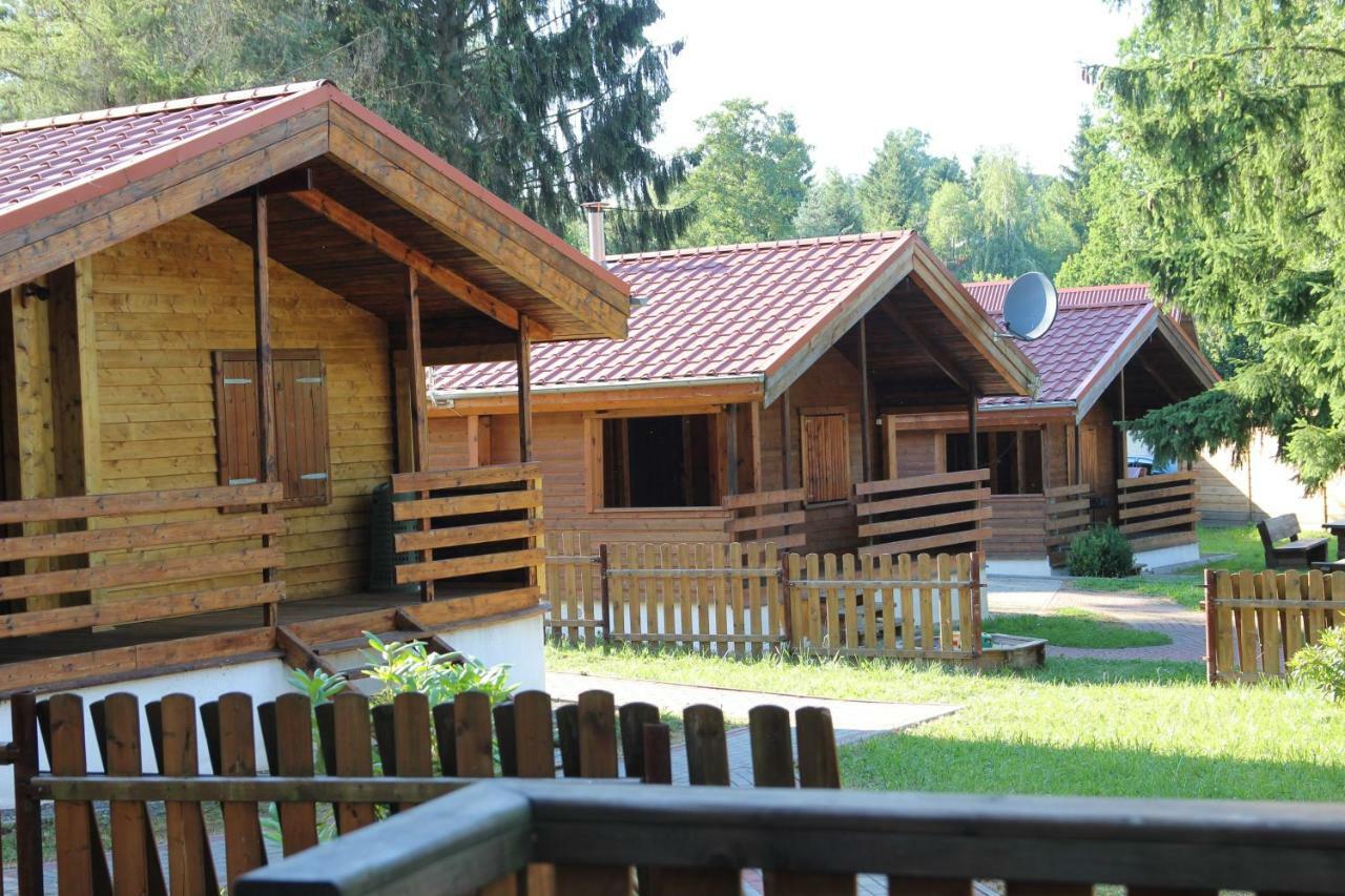 Domki Nad Jeziorem W Karlowicach Karlowice Kültér fotó