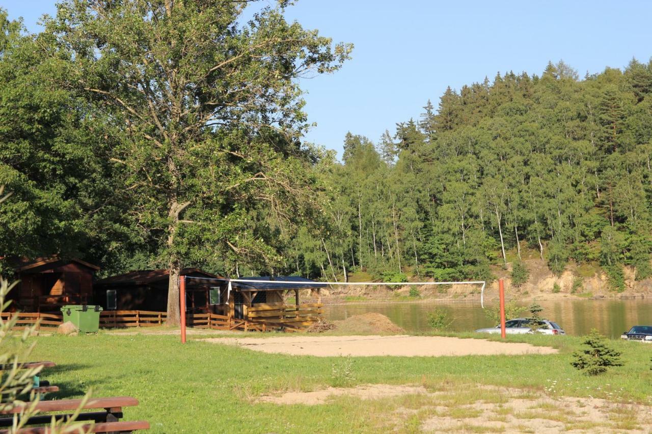 Domki Nad Jeziorem W Karlowicach Karlowice Kültér fotó