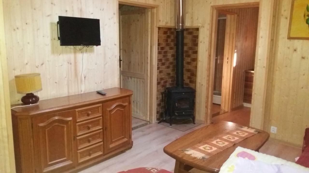 Domki Nad Jeziorem W Karlowicach Karlowice Kültér fotó